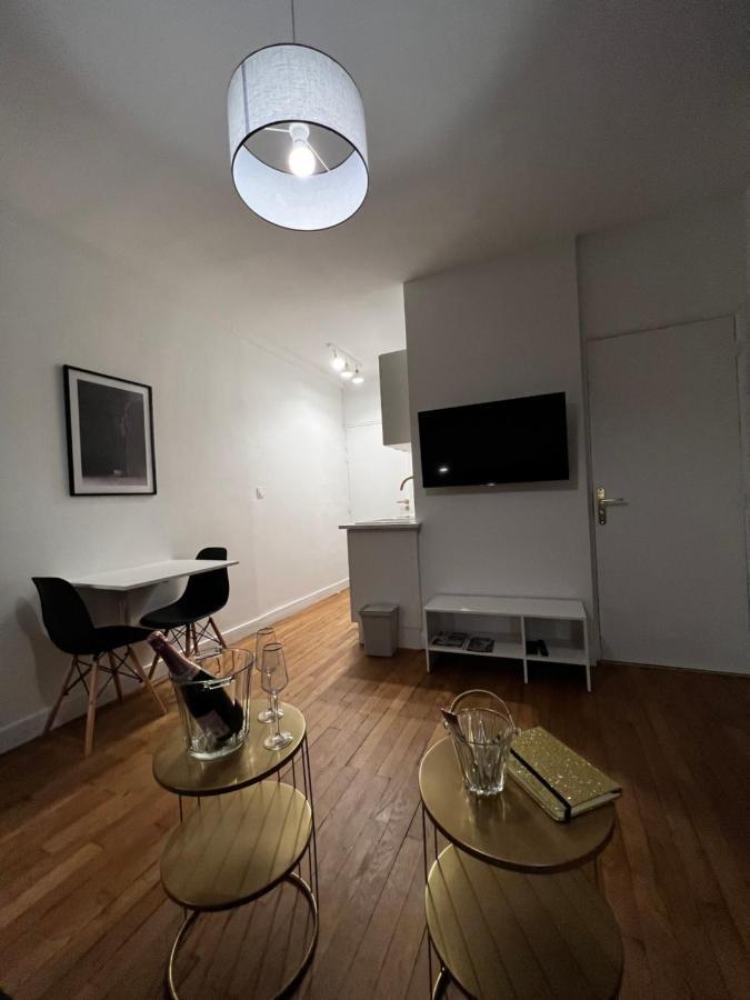 Idealement Situe "Le Studio" Les Locations Isahora Sont Aussi A 2 Pas Du Chateau D'Eu, Des Falaises Du Treport, De Mers Les Bains Et Aux Portes De La Baie De Somme Eu (Seine-Maritime) Eksteriør billede